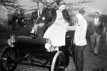 Q Shenandoah in antique car